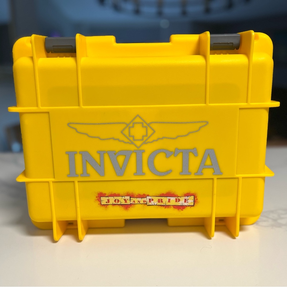 Invicta Yellow and Gray Case